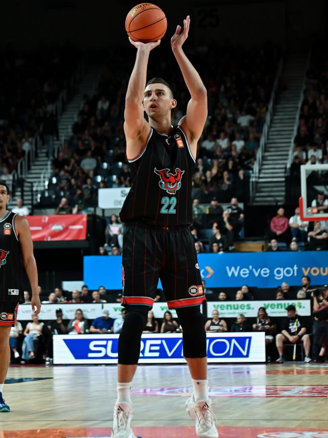 Mason Peatling won a title with Melbourne United, now he’s helping Illawarra take down his former club. Picture: Getty Images