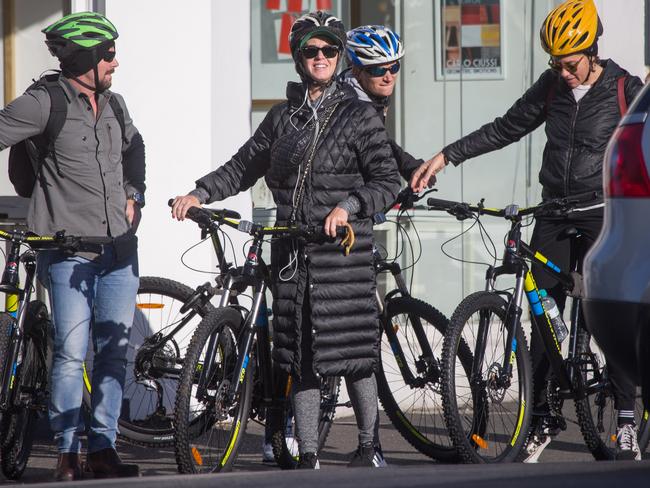 Katy Perry blends in with other Melbourne cyclists. Picture: Splash News