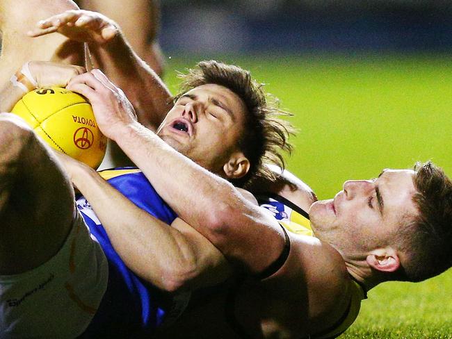 Tiger Anthony Miles battles it out with Willy’s Brayden Monk.