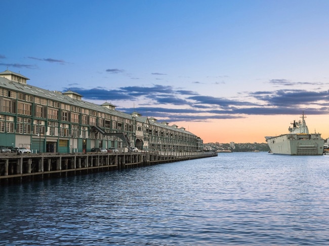 Cowper Wharf Roadway at Woolloomooloo.