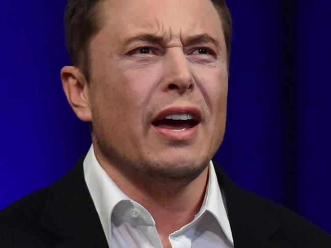 Billionaire entrepreneur and founder of SpaceX Elon Musk speaks at the 68th International Astronautical Congress 2017 in Adelaide on September 29, 2017.  Musk said his company SpaceX has begun serious work on the BFR Rocket as he plans an Interplanetary Transport System. / AFP PHOTO / PETER PARKS