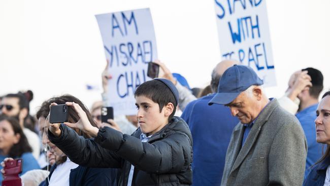 The vigil held in Sydney tonight at Rodney Reserve, Dover Heights for Israeli civilians who died in the Hamas terror attack. Picture: NCA NewsWIRE / Monique Harmer