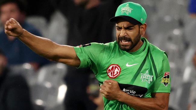 MELBOURNE, AUSTRALIA - JANUARY 03: Haris Rauf of the Stars celebrates taking a catch during the Men's Big Bash League match between the Melbourne Stars and the Melbourne Renegades at Melbourne Cricket Ground, on January 03, 2022, in Melbourne, Australia. (Photo by Jonathan DiMaggio/Getty Images)