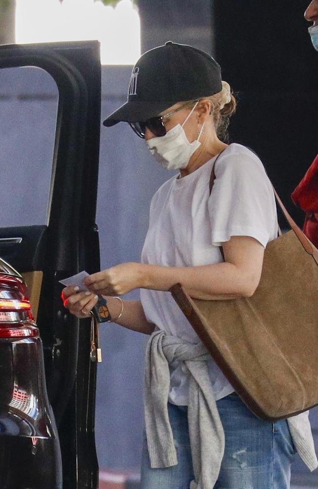 Kylie Minogue leaves her car with a valet at Crown in Melbourne. Picture: Media Mode