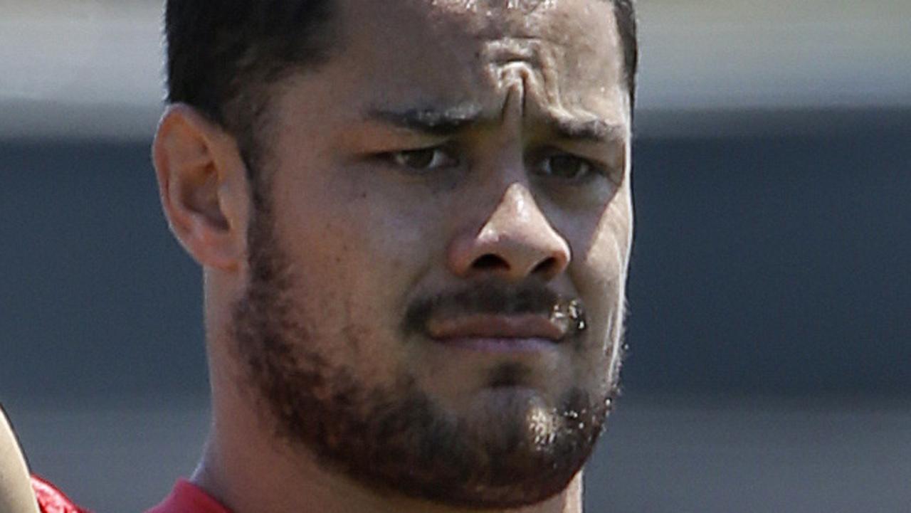 San Francisco 49ers running back Jarryd Hayne tosses the ball at a football rookie minicamp at an NFL facility in Santa Clara, Calif., Friday, May 15, 2015. Hayne is a former Australian League rugby player. (AP Photo/Jeff Chiu)