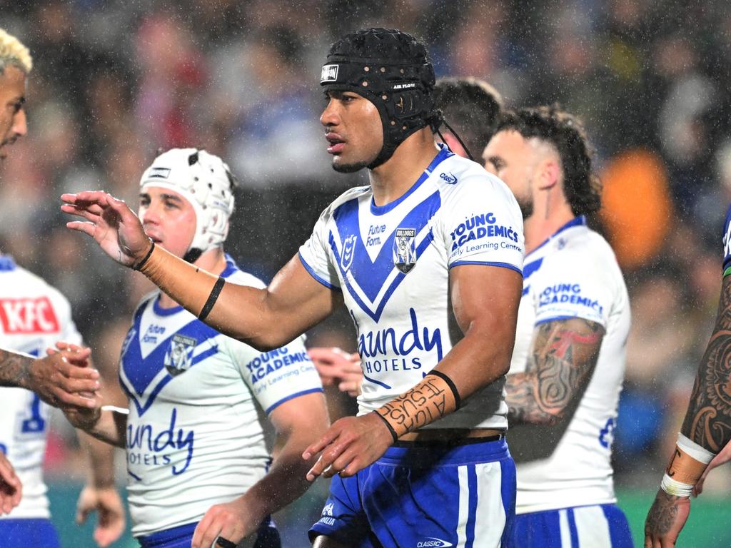 AUCKLAND, NEW ZEALAND - AUGUST 23: Stephen Crichton of the Bulldogs celebrates after scoring a try during the round 25 NRL match between New Zealand Warriors and Brisbane Broncos at Shaun Johnson Stadium, on August 23, 2024, in Auckland, New Zealand. (Photo by Hannah Peters/Getty Images)