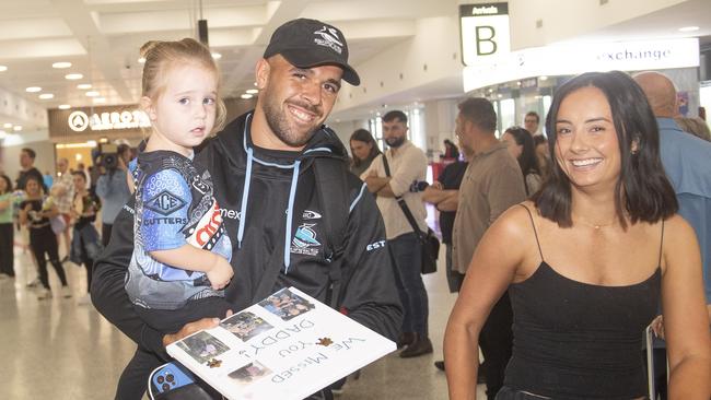 Las Vegas NRL teams return to Sydney.Cronulla Sharks  player - Will Kennedy with his family . Photo Jeremy Piper