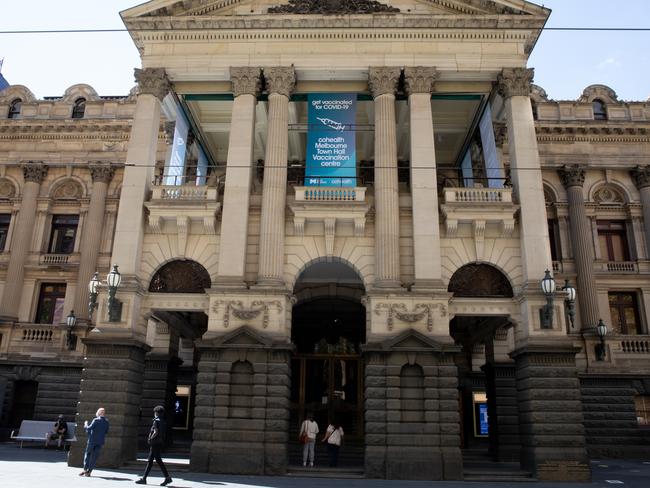 MELBOURNE, AUSTRALIA - SEPTEMBER 23: A general view of the Cohealth Melbourne Town Hall vaccination centre closed due to a planned protest on September 23, 2021 in Melbourne, Australia. It is the fourth day of protests in Melbourne after demonstrations started on Monday over mandatory COVID-19 vaccination requirements for construction workers before evolving into wider unrest.  Melbourne is currently subject to COVID-19 lockdown restrictions, with people only permitted to leave home for essential reasons. (Photo by Diego Fedele/Getty Images)