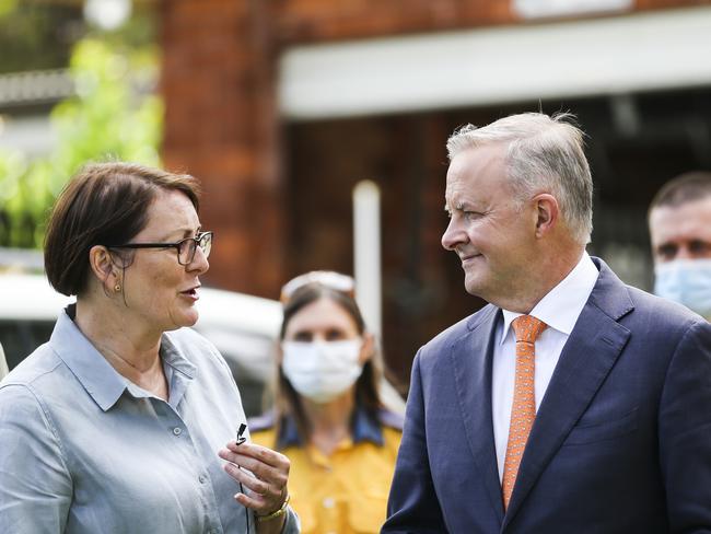 Labor leader Anthony Albanese with Macquarie MP Susan Templeman. Picture: Dylan Robinson