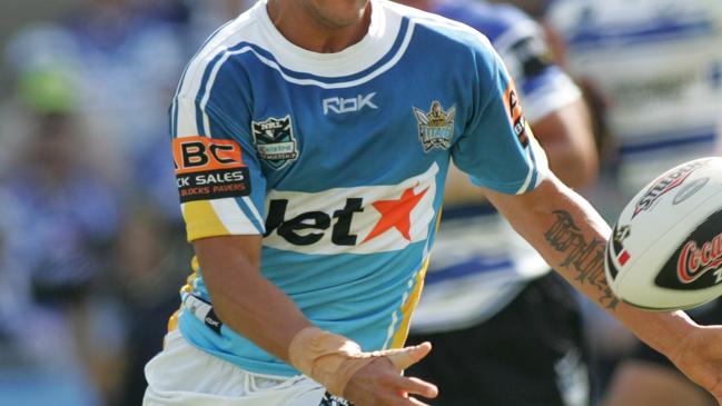 01 Apr 2006 : Canterbury Bulldogs vs Gold Coast Titans @ Telstra Stadium : Titans' Scott Prince : PicPhil/Hillyard - sport rugby league NRL action