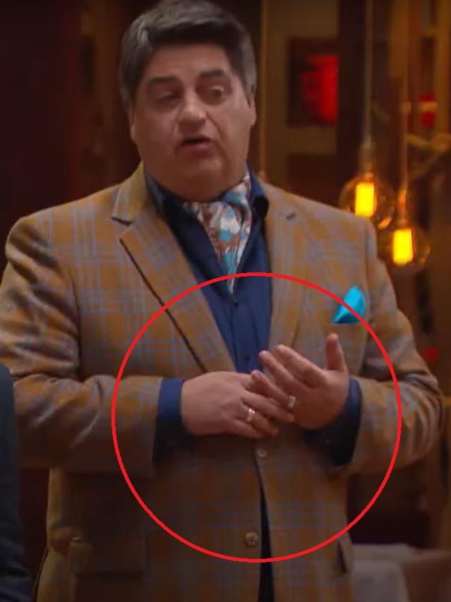 Matt Preston making his 'secret hand gesture'.