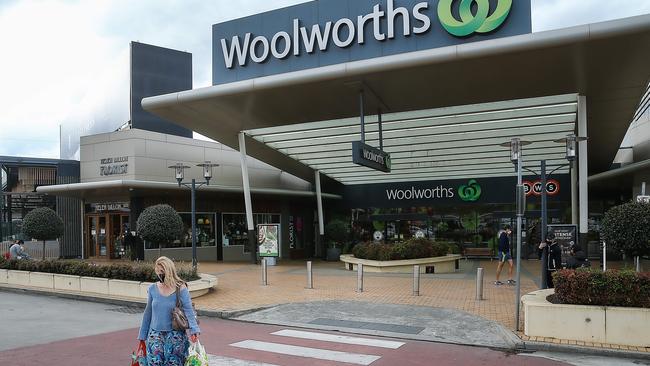 Chadstone Shopping Centre has been idenified as a COVID-19 hotspot. Picture: NCA / NewsWire / Ian Currie