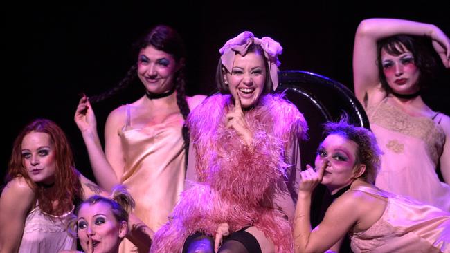 Tina Arena (centre) and the Kit Kat Girls in the musical "Cabaret" in 2002.