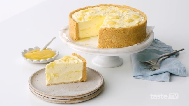 Lemon ripple cheesecake