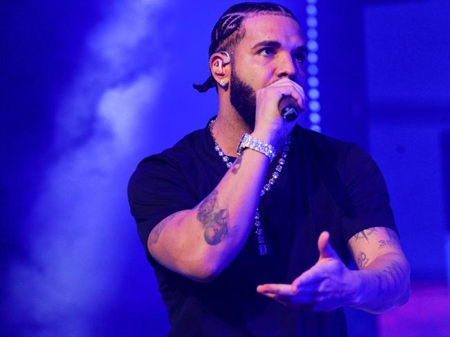 ATLANTA, GA - DECEMBER 9: Rapper Drake performs onstage during "Lil Baby & Friends Birthday Celebration Concert" at State Farm Arena on December 9, 2022 in Atlanta, Georgia. (Photo by Prince Williams/Wireimage)