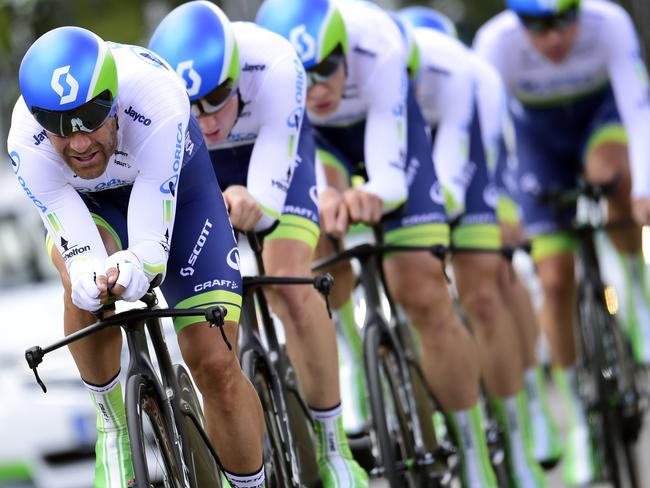 Australia's Orica GreenEDGE team compete in the men's team time trial at the 2014 UCI Road World Championships in Ponferrada on September 21, 2014. AFP PHOTO / JAVIER SORIANO