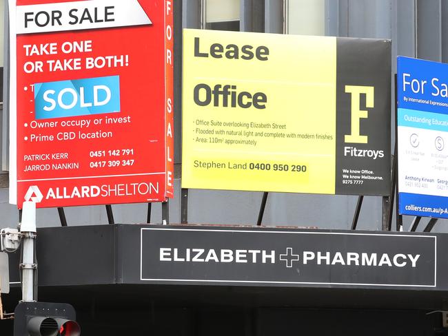 MELBOURNE, AUSTRALIA - NewsWire Photos, AUGUST 11, 2021. Closed shops in Elizabeth street as Melbourne is still in a COVID lockdown  : NCA NewsWire / David Crosling