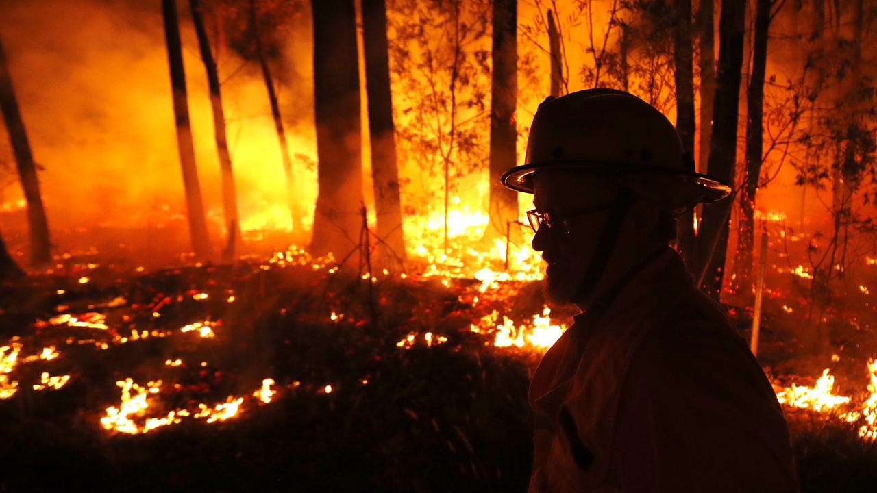 Fires burning in East Gippsland Picture: Darrian Traynor/Getty Images