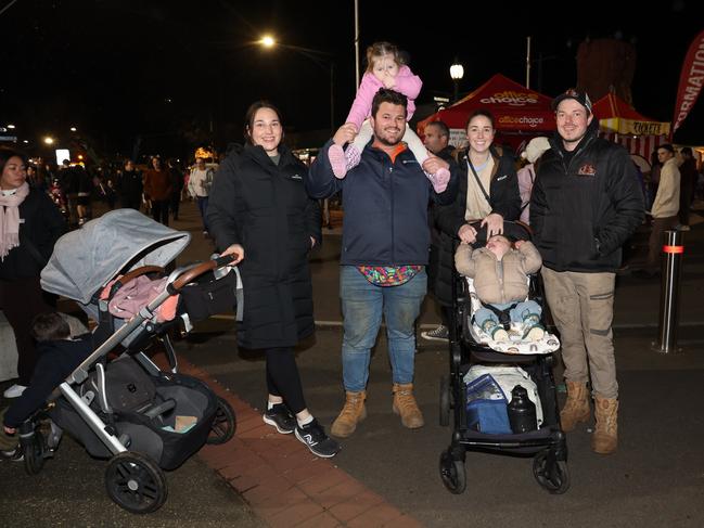 MELBOURNE, AUSTRALIA - JULY 26 2024 Mariska, Dylan, Grace, Ashlee, Harvey and Nick Attend the Gippsland SnowFest held in Warragul. Picture: Brendan Beckett