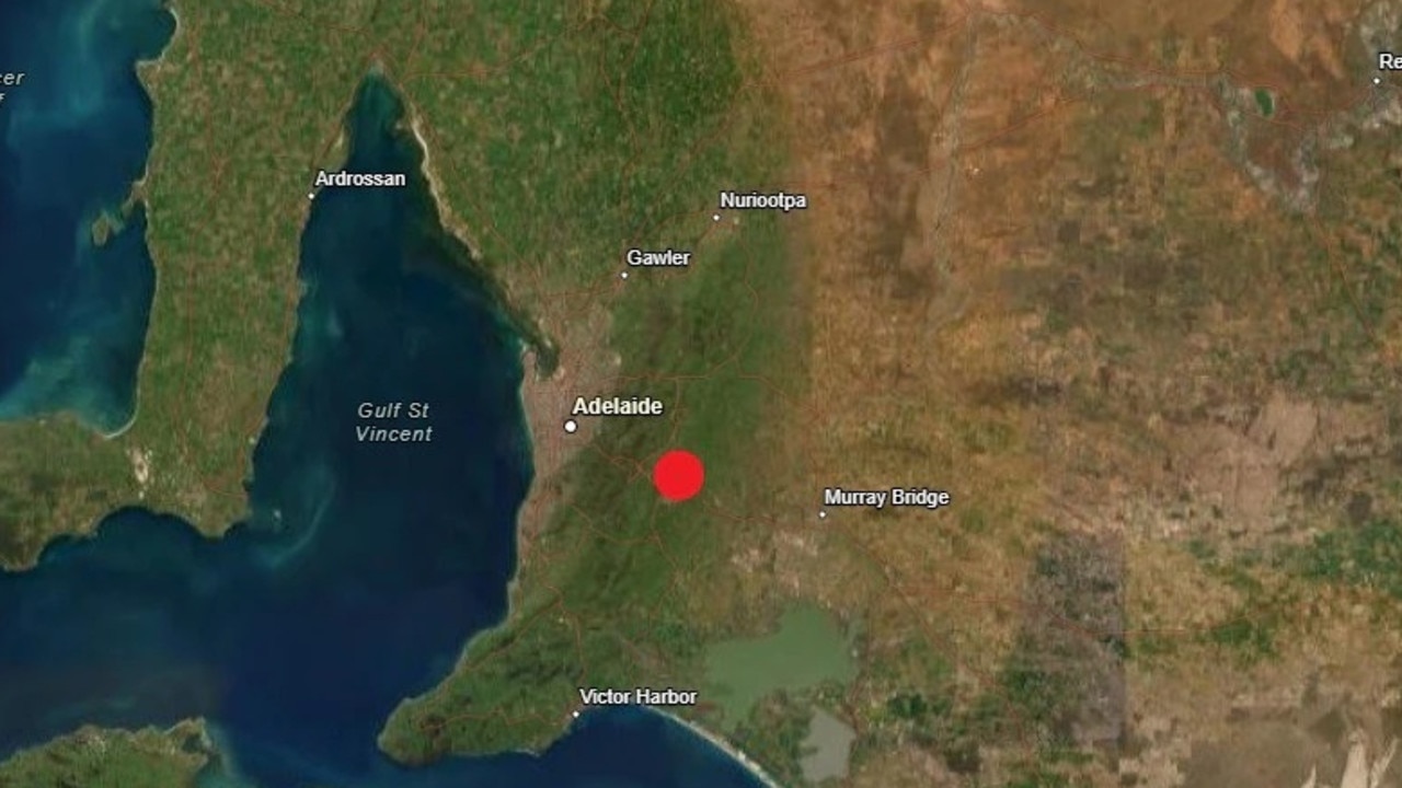 Twin quakes rock two Aussie cities