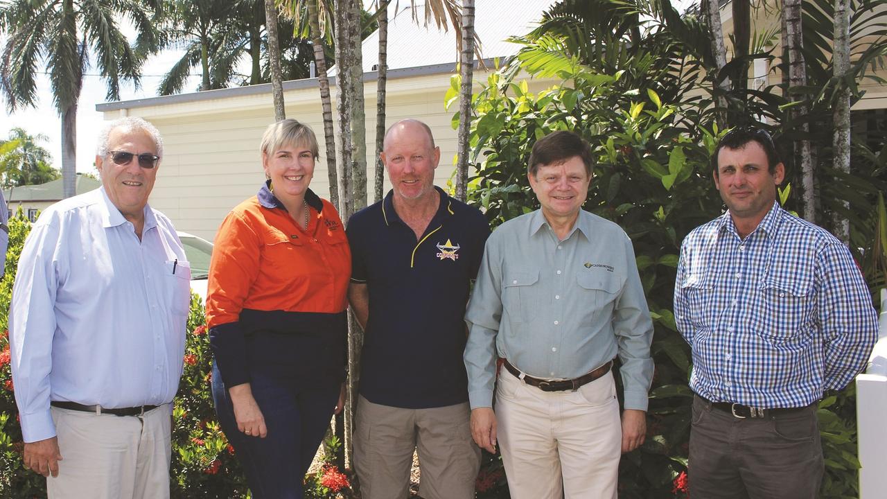 SRA CEO Roslyn Baker is pictured with CANEGROWERS SRA CEO Roslyn Baker is pictured with CANEGROWERS Chairman Paul Schembri, grower Chris Blackburn, CANEGROWERS Mackay CEO, Kerry Latter and Mackay Area Committee Chairman, Joseph Borg. Chairman Paul Schembri, grower Chris Blackburn, CANEGROWERS Mackay CEO, Kerry Latter and Mackay Area Committee Chairman, Joseph Borg.