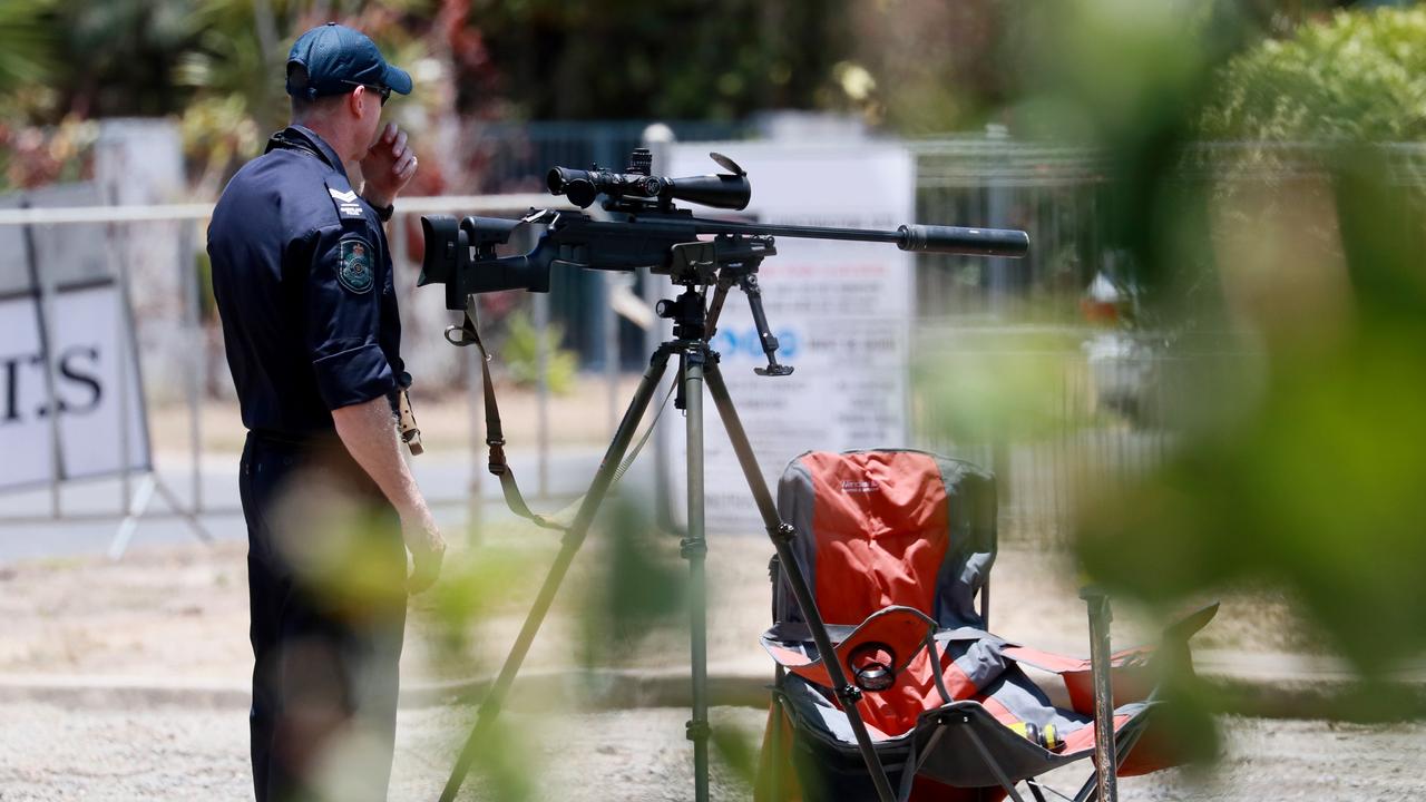 Police 2024 tripod watch