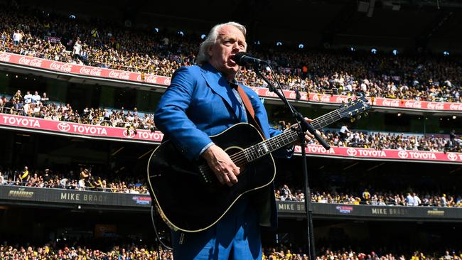 Mike Brady performs during the 2019 AFL Grand Final.