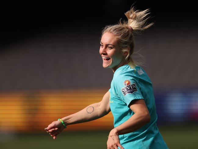 MELBOURNE, AUSTRALIA - JULY 13: Ellie Carpenter of the Matildas warms up during an Australia Matildas Training session at Marvel Stadium on July 13, 2023 in Melbourne, Australia. (Photo by Robert Cianflone/Getty Images)