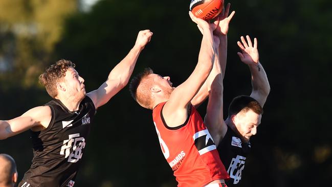 Michael Fowkes pulls in a contested grab during his Park Orchards days. Picture: Lawrence Pinder