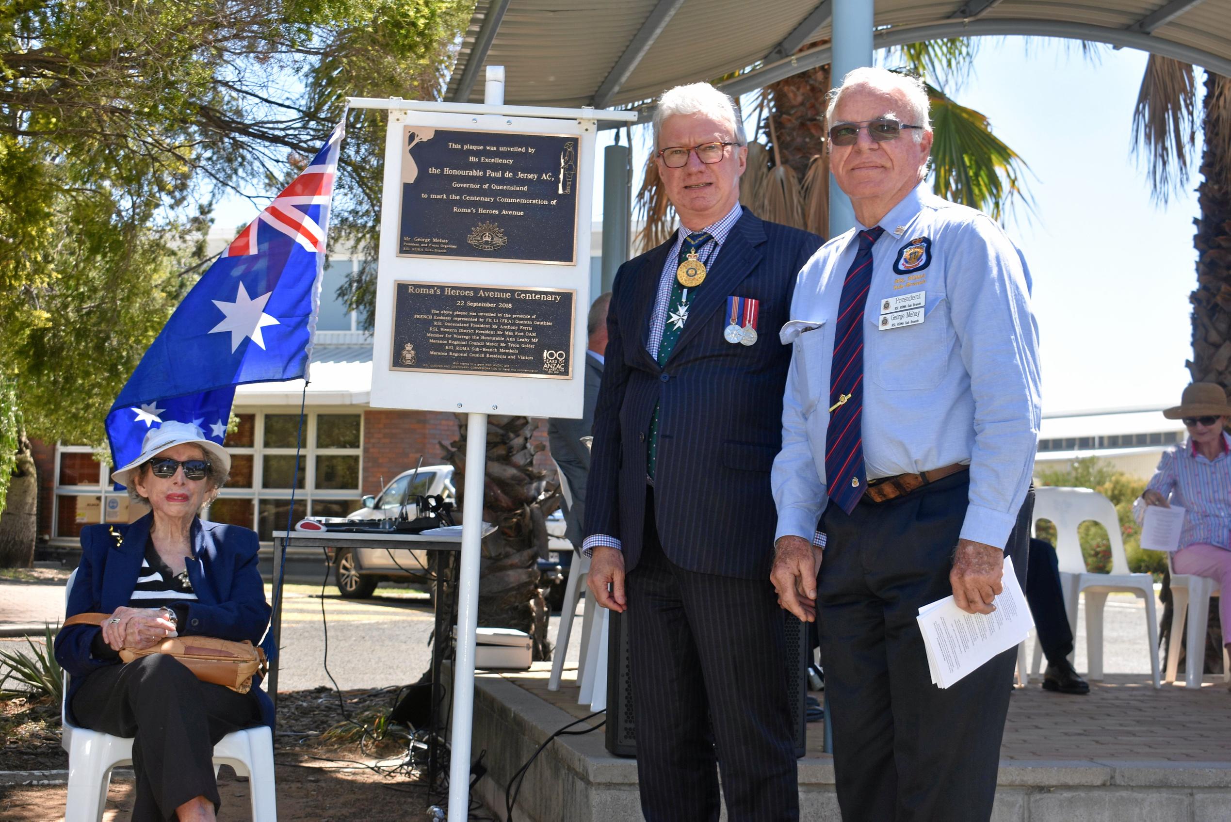 Queensland Governor Paul de Jersey AC unveils the new plaques for Heroes' Avenue alongside Roma RSL sub-branch President George Mehay. Picture: Jorja McDonnell