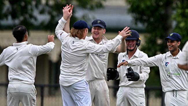 Simon Black takes a catch for Plenty Valley. Picture: Andy Brownbill