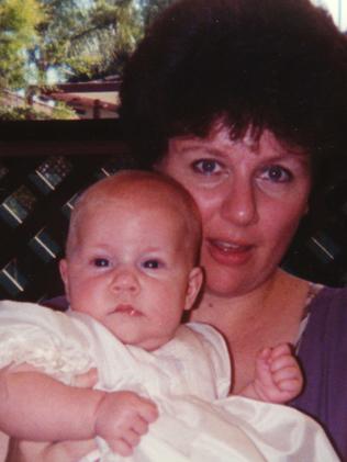 Kathleen Folbigg with third baby Sarah.