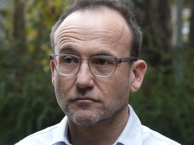 MELBOURNE, AUSTRALIA - NewsWire Photos - 20 APRIL 2025. Adam Bandt MP, Greens Leader & Member for Melbourne holds a press conference at 'Small Dog Park' in Melbourne, Victoria on Easter Sunday. Picture: NewsWire / Valeriu Campan