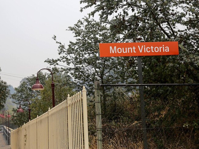 Train station at Mount Victoria