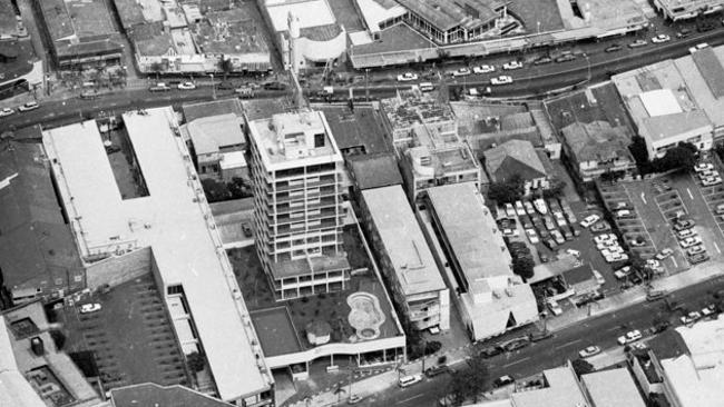 Surfers Paradise looking down on Orchid Avenue and the Gold Coast Highway circa 1981. Picture by Ray Sharpe. Picture courtesy of Gold Coast Local Studies Library