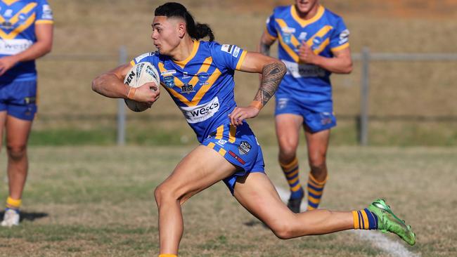 Long striding Junior Borg-Taveuveu for Campbelltown City. Picture: Steve Montgomery