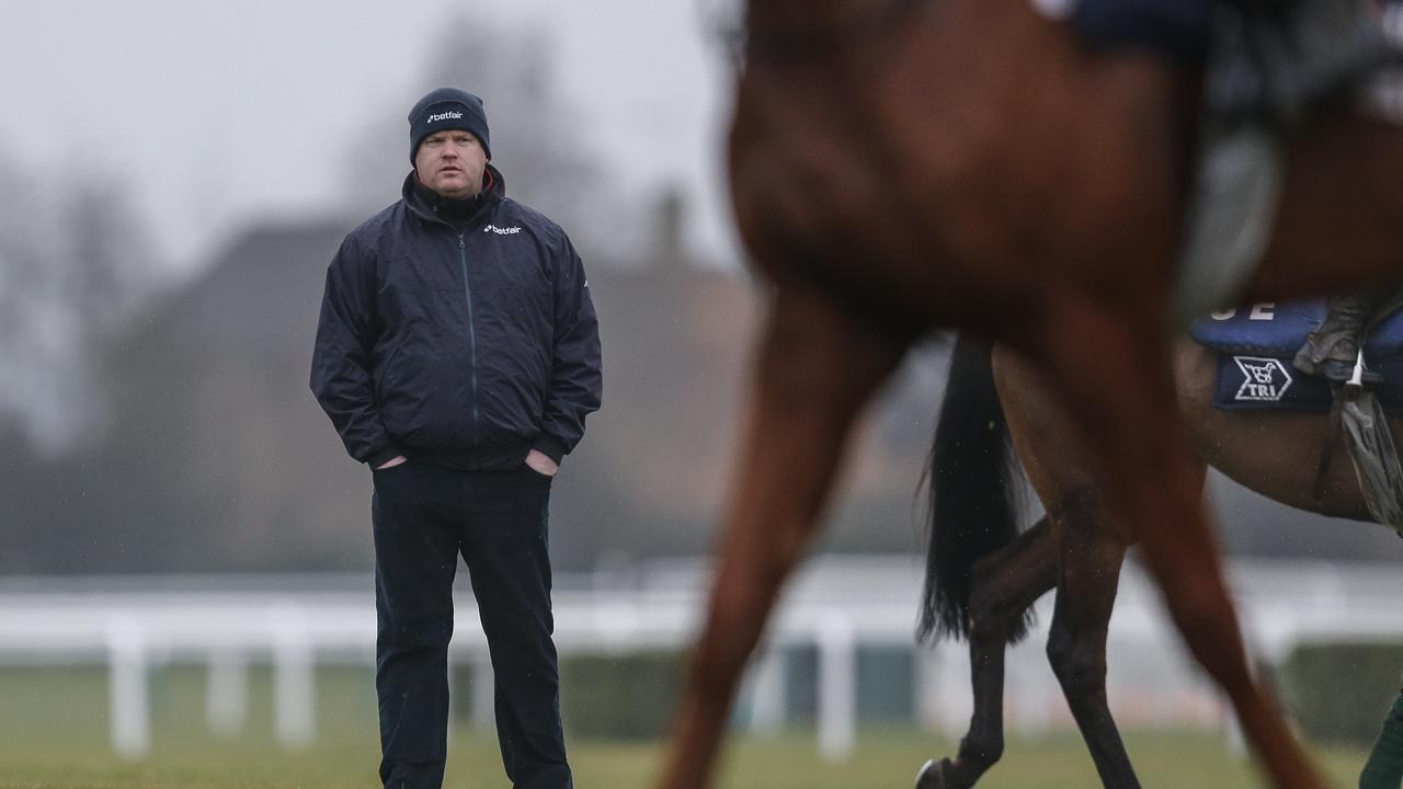 Gordon Elliott Dead Horse Photo: Trainer Abandoned After Picture ...