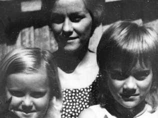 Barbara McCulkin and her daughters Vicki and Leanne. The family disappeared in 1974. Picture: Contributed