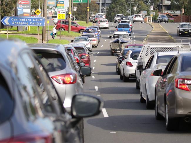 SYDNEY, AUSTRALIA - NewsWire Photos APRIL 05, 2021 - The Pennant Hills Rd onramp for the $3 billion Northconnex has been repeatedly closed on high traffic days to ease demand because the major arterial road is hitting capacity. Picture: NCA NewsWire / Christian Gilles