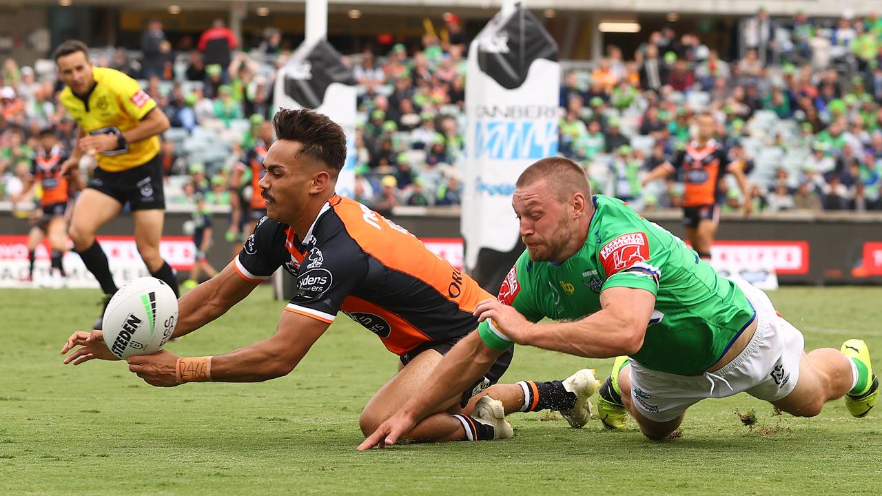 Daine Laurie is putting up ‘keeper’ scores for ‘cheapie’ money. Picture: Mark Nolan/Getty Images