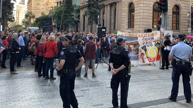 Protesters march for their right to a peaceful protest in Brisbane's CBD today. Photo: Twitter