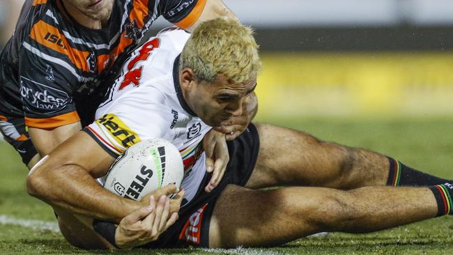 Tyrone May scores a try for the Panthers. Picture: Getty Images