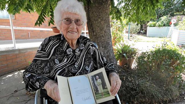 Clifton local Irene O'Leary will celebrate her 100th birthday on Monday. Picture: Elyse Wurm