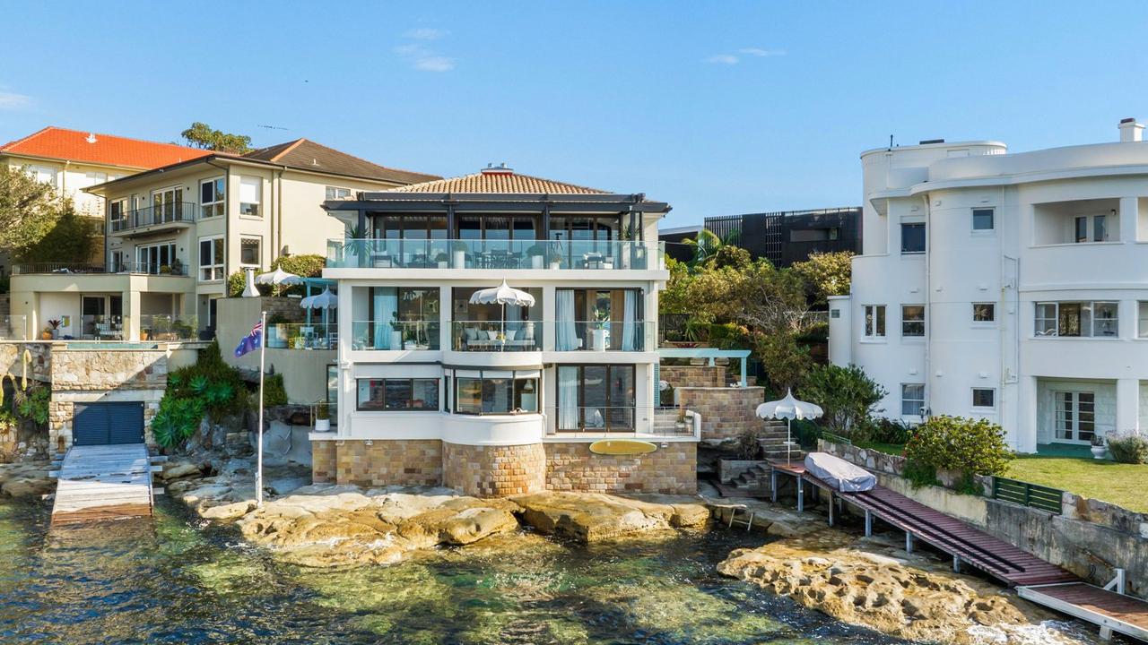 81 Fitzwilliam Rd, Vaucluse sold in April.