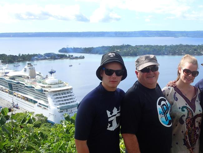 ESCAPE - Travel - cruise fans Magdolna (Magdy) and Zsolt Ori, daughter Claudia, son Adam.