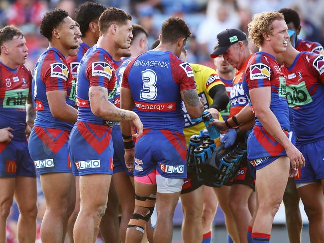 NEWCASTLE, AUSTRALIA - APRIL 24:  Kalyn Ponga of the Knights and team mates look dejected after an Eels try during the round seven NRL match between the Newcastle Knights and the Parramatta Eels at McDonald Jones Stadium, on April 24, 2022, in Newcastle, Australia. (Photo by Matt King/Getty Images)