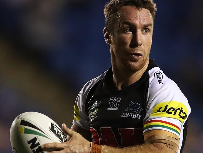 James Maloney in action for the Panthers against the Bulldogs.