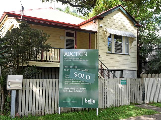 BRISBANE, AUSTRALIA - NewsWire Photos MAY 3, 2022:  Houses for sale around Brisbane. The RBA are looking to raise interest rates today putting more pressure on families. Picture: NCA NewsWire / John Gass