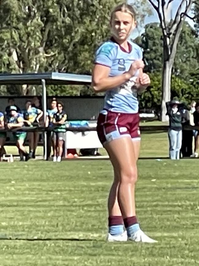 Norths gun fly half Caitlin Stewart.