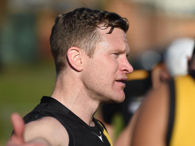 EFL (Division 2): Knox v Mitcham at Knox Gardens Reserve in Wantirna Sth. Mitcham coach Neil Winterton addresses players at 1/4 time.  Picture: Lawrence Pinder